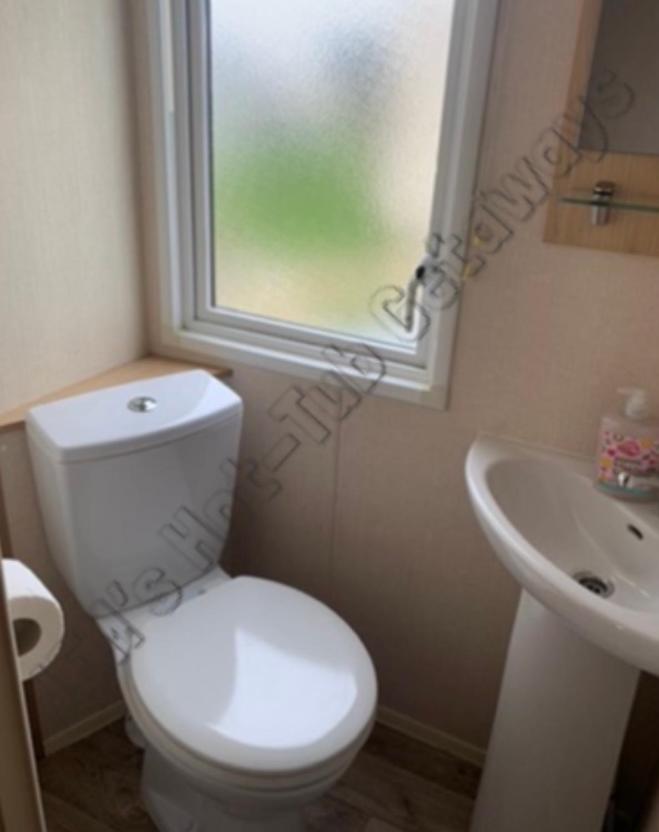 Jems Hot-Tub Getaways 8 Berth At Tattershall Lakes Exterior photo